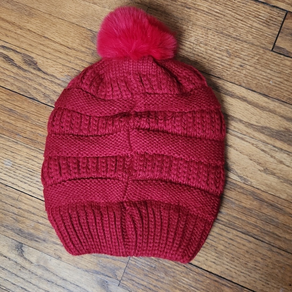 NWOT Red Winter Hat And Matching Finger Glove Set - Picture 4 of 8